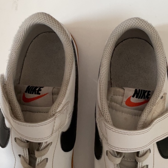 Nike Court Shoes - Picture 3 of 10